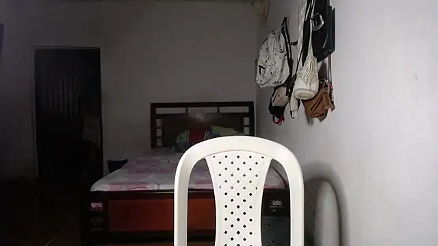 Snapshot of foxysweet09 chatting on 01.13.25 foxysweet09 online show from 01.13.25