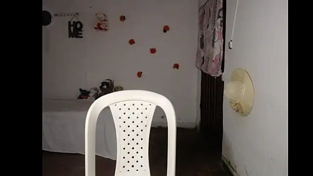 Snapshot of foxysweet09 chatting on 03.16.25 foxysweet09 online show from 03.16.25