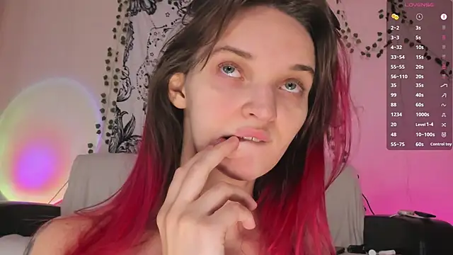 Snapshot of Liberty__ chatting on 10.02.25 Liberty online show from 10.02.25