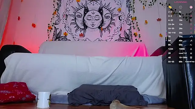 Snapshot of Liberty__ chatting on 11.08.25 Liberty online show from 11.08.25