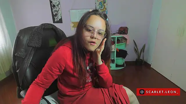 Scarletleon77 online show from 01.30.25