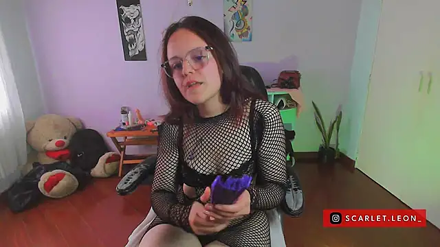 Scarletleon77 online show from 02.01.25