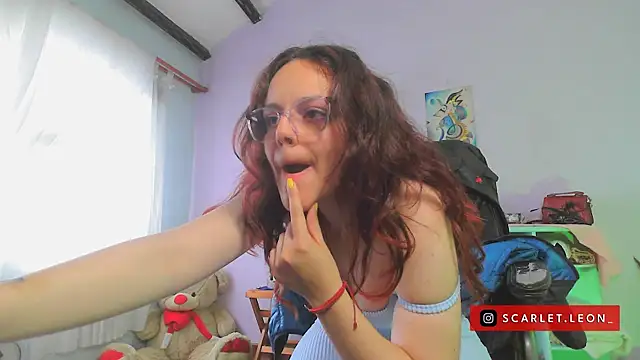 Scarletleon77 online show from 02.05.25