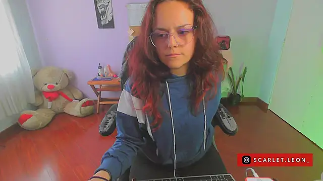 Scarletleon77 online show from 02.07.25