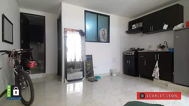 Scarletleon77 online show from 09.25.25