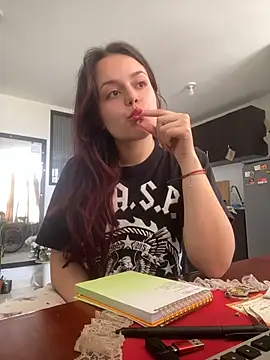 Scarletleon77 online show from 05.06.26