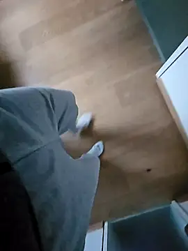 Snapshot of thesmiledoc chatting on 12.22.24 thesmiledoc online show from 12.22.24