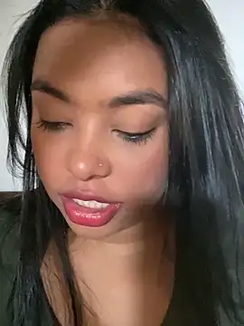 Snapshot of PUSHYLATE chatting on 10.28.25 PUSHYLATE online show from 10.28.25