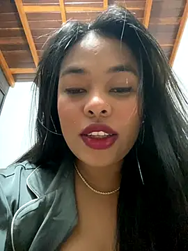 Snapshot of PUSHYLATE chatting on 11.30.25 PUSHYLATE online show from 11.30.25