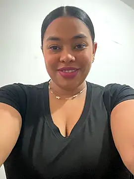 Snapshot of PUSHYLATE chatting on 12.04.25 PUSHYLATE online show from 12.04.25