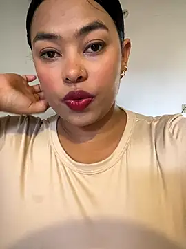 Snapshot of PUSHYLATE chatting on 12.14.25 PUSHYLATE online show from 12.14.25