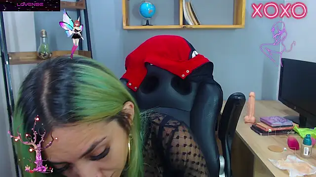 Erika Stevens online show from 10.28.25