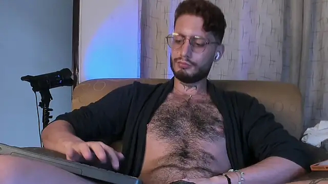 Snapshot of axel_giracr chatting on 02.23.25 axel giracr online show from 02.23.25