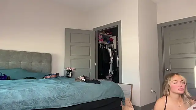 ElenaErickson online show from 01.20.25