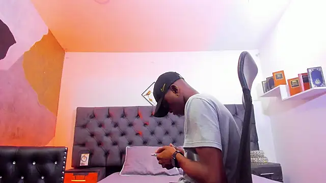 JacksonMuller  online show from 12.05.24