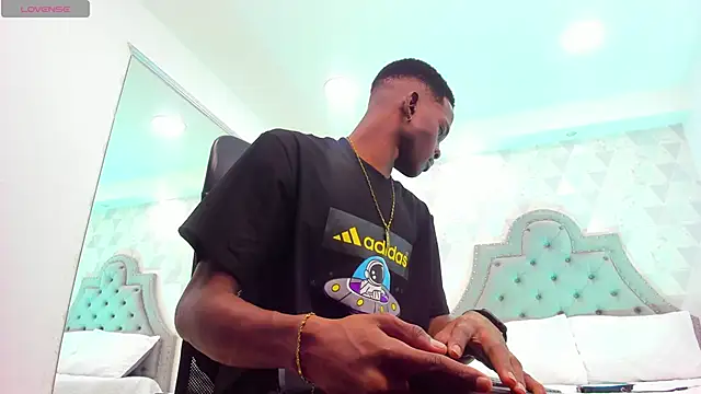 JacksonMuller  online show from 01.03.25