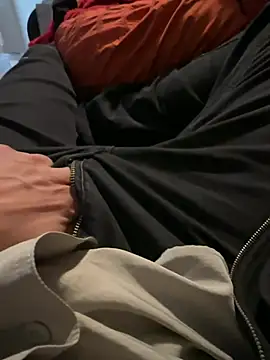 Snapshot of Elisabethandjack chatting on 01.17.26 Elisabethandjack online show from 01.17.26