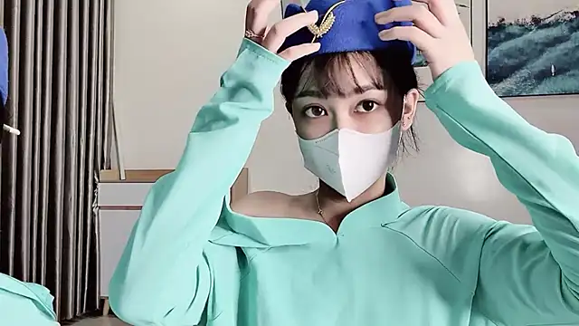 Snapshot of Mono-Stewardesss chatting on 09.13.25 Mono-Stewardesss online show from 09.13.25