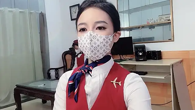 Mono-Stewardesss online show from 04.27.26