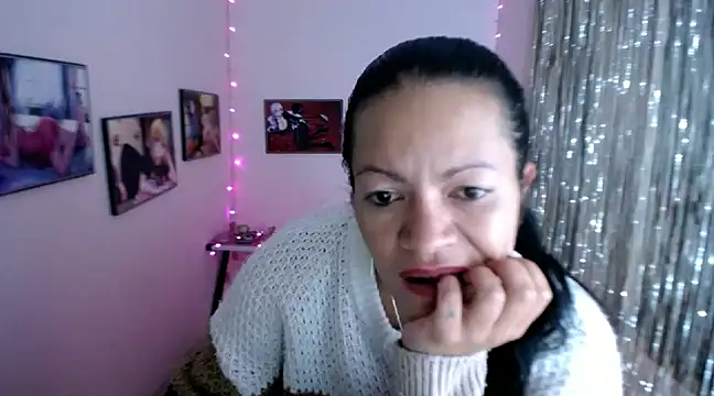 Cristal w online show from 02.18.25