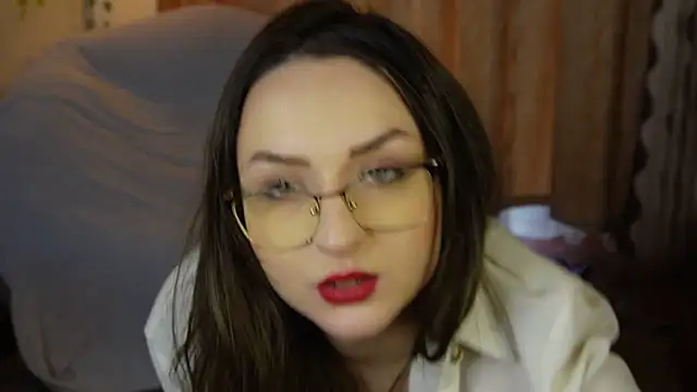 Snapshot of NaughtYHomemadE chatting on 12.22.24 NaughtYHomemadE online show from 12.22.24