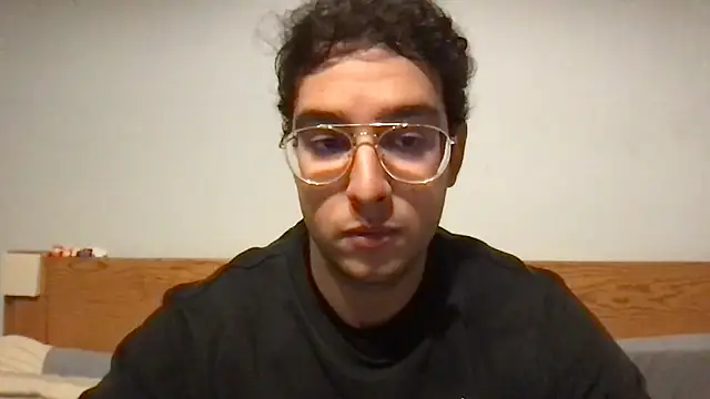 Snapshot of Ratzta chatting on 11.08.25 Ratzta online show from 11.08.25