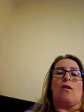 Snapshot of Steffi45 chatting on 03.10.25 Steffi45 online show from 03.10.25