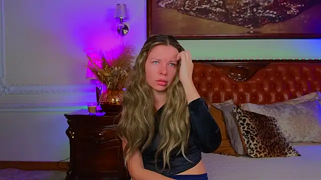 Real Tini online show from 11.28.25