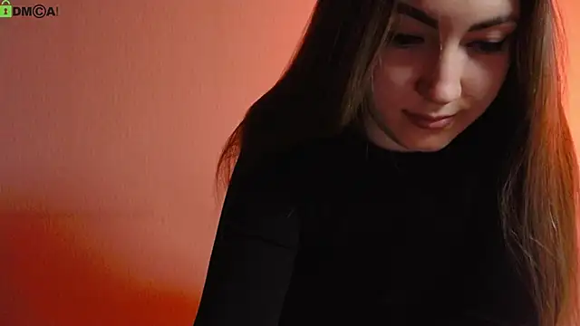 Snapshot of cute__angell chatting on 12.17.24 cute angell online show from 12.17.24