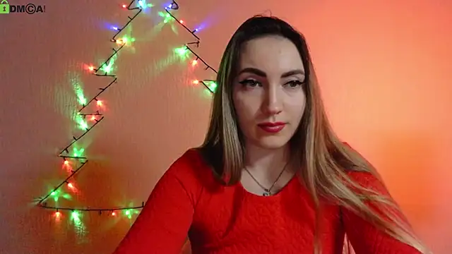 Snapshot of cute__angell chatting on 12.25.24 cute angell online show from 12.25.24