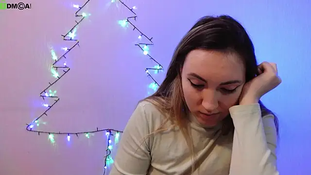 Snapshot of cute__angell chatting on 01.14.25 cute angell online show from 01.14.25