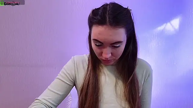 Snapshot of cute__angell chatting on 10.14.25 cute angell online show from 10.14.25