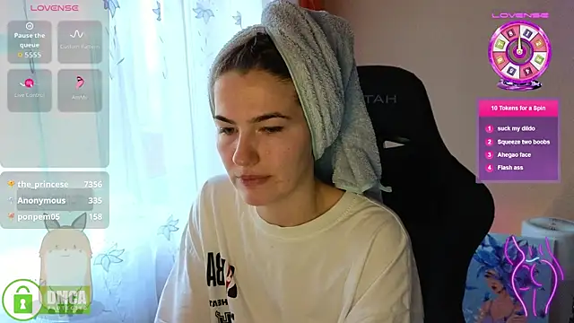 Snapshot of mag1c_eyes1 chatting on 11.17.25 mag1c eyes1 online show from 11.17.25