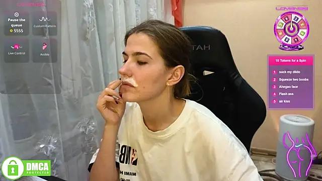 Snapshot of mag1c_eyes1 chatting on 11.24.25 mag1c eyes1 online show from 11.24.25