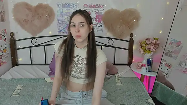 Snapshot of ArmiEri chatting on 03.19.25 ArmiEri online show from 03.19.25