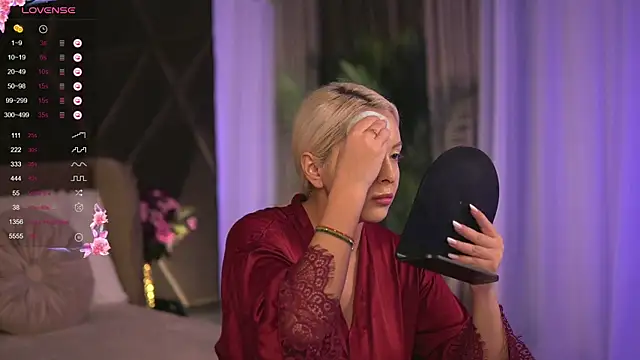 VictoriaMorrone online show from 02.22.25