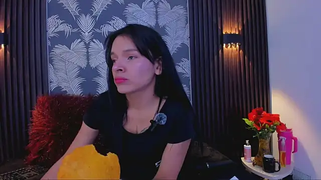 Snapshot of _shantal_smith chatting on 09.29.25 shantal smith online show from 09.29.25