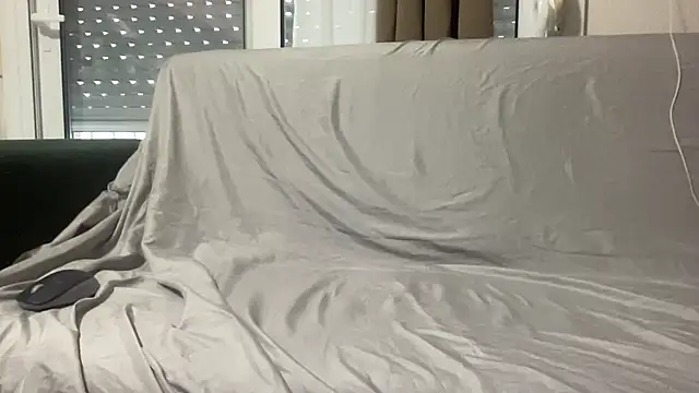 Akismegls online show from 04.18.26