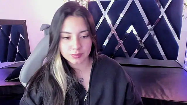 Lia 14  online show from 02.13.25