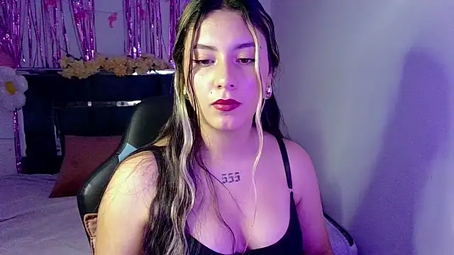 Lia 14  online show from 10.13.25