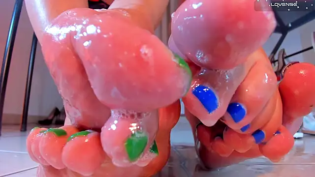 Katherinlevinee1 online show from 10.30.25