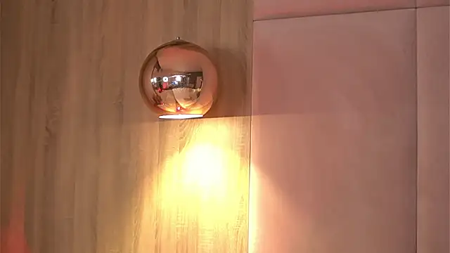 Snapshot of AvaHeath chatting on 02.10.25 AvaHeath online show from 02.10.25