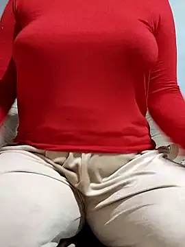 Snapshot of Elaa_Su chatting on 02.09.25 Elaa Su online show from 02.09.25