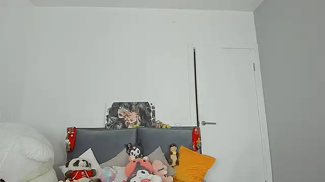 Snapshot of dolly_ll chatting on 02.06.25 dolly ll online show from 02.06.25