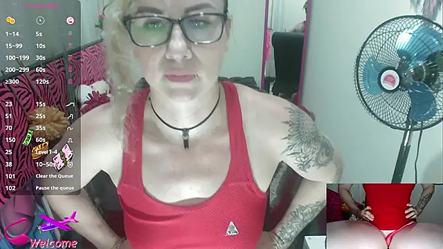 ViickySexy online show from 09.25.25