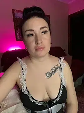 Roxana Bell online show from 03.12.25