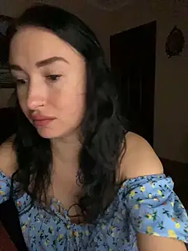 Roxana Bell online show from 10.05.25