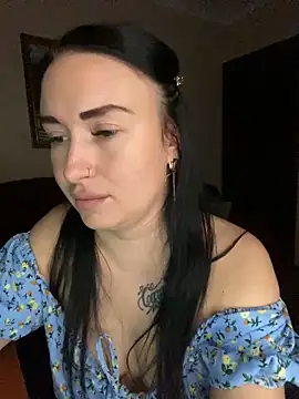 Roxana Bell online show from 10.27.25