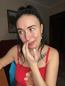 Snapshot of Roxana_Bell chatting on 02.25.26 Roxana Bell online show from 02.25.26