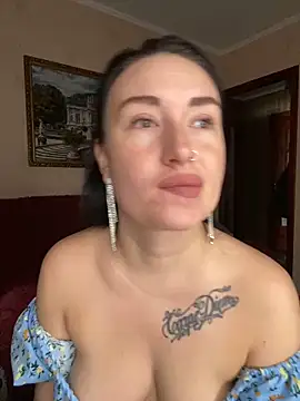 Snapshot of Roxana_Bell chatting on 03.06.26 Roxana Bell online show from 03.06.26